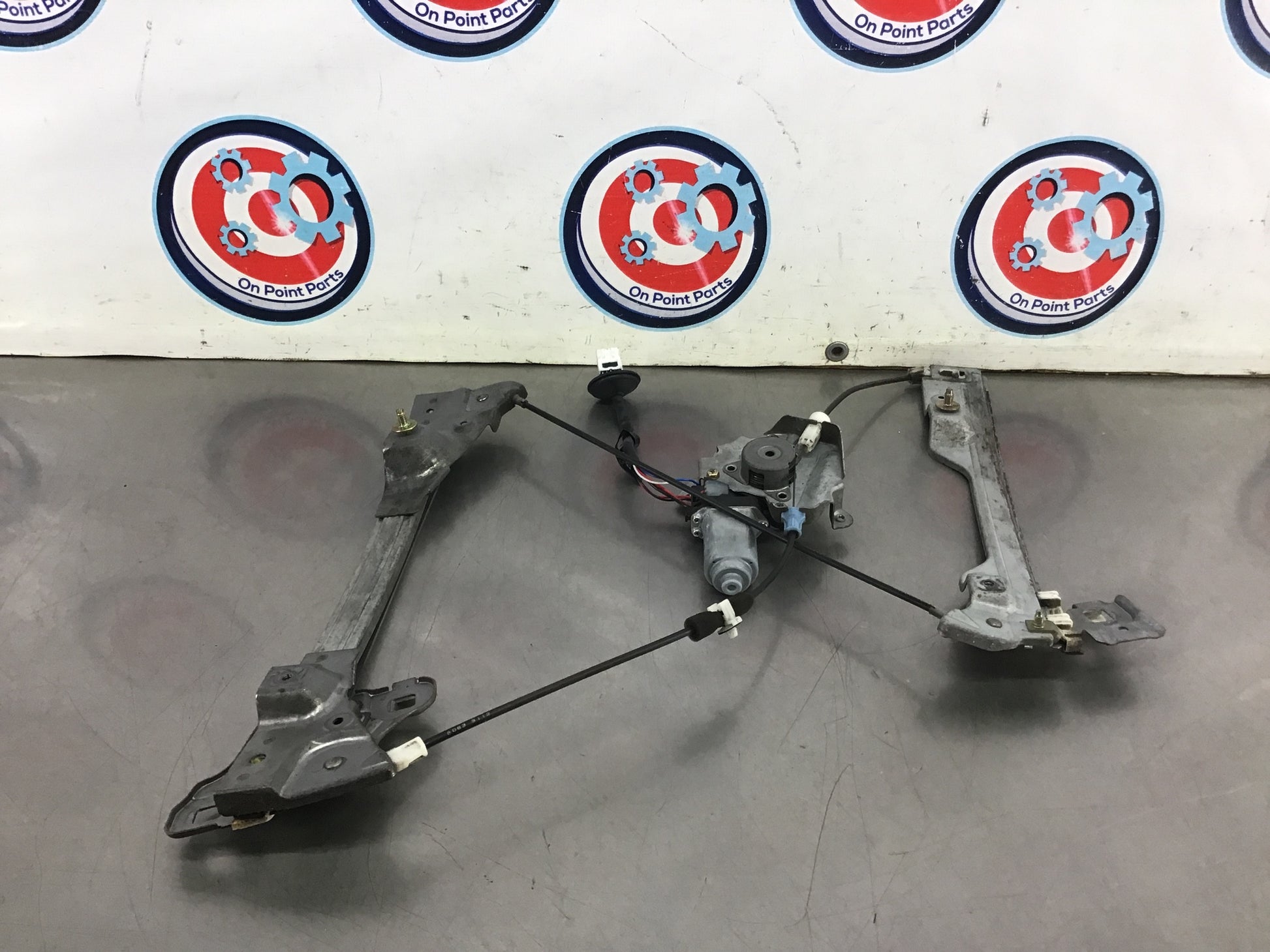 2004 Nissan 350Z Passenger Front Interior Window Regulator Motor OEM 14BINCE - On Point Parts Inc