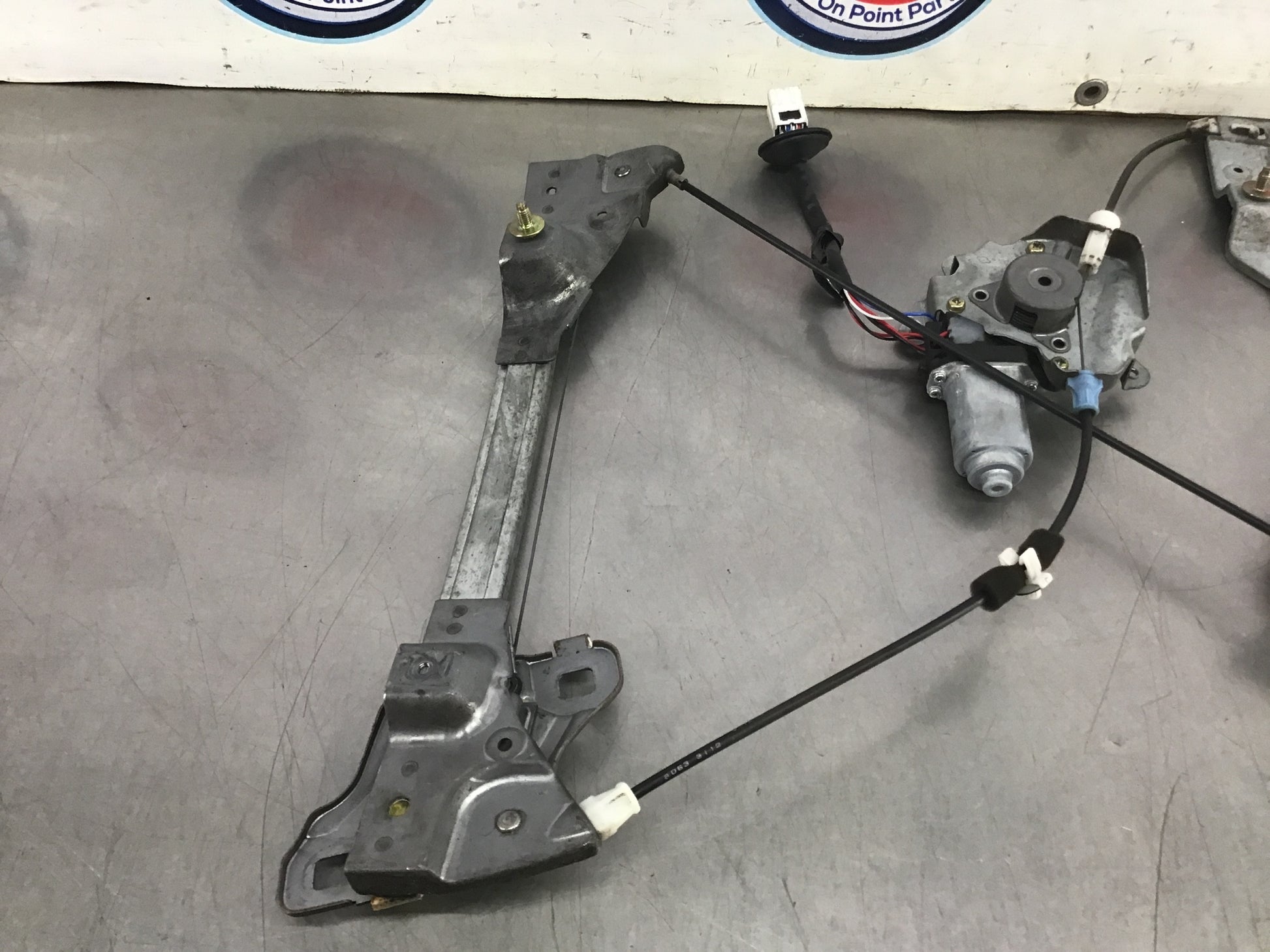 2004 Nissan 350Z Passenger Front Interior Window Regulator Motor OEM 14BINCE - On Point Parts Inc
