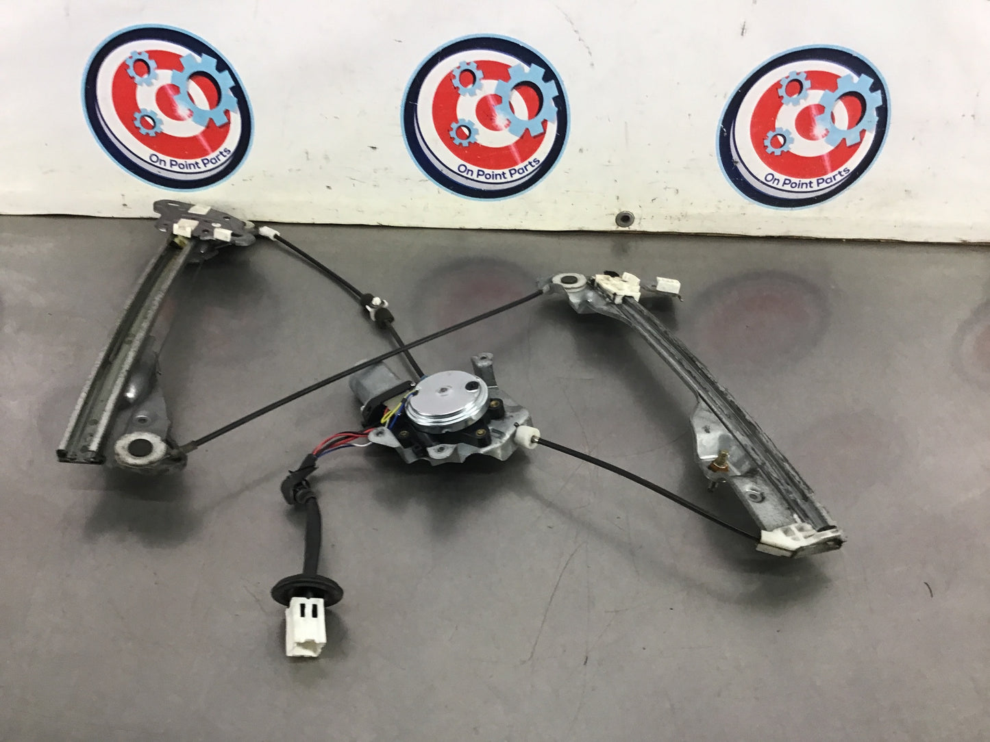 2004 Nissan 350Z Passenger Front Interior Window Regulator Motor OEM 14BINCE - On Point Parts Inc
