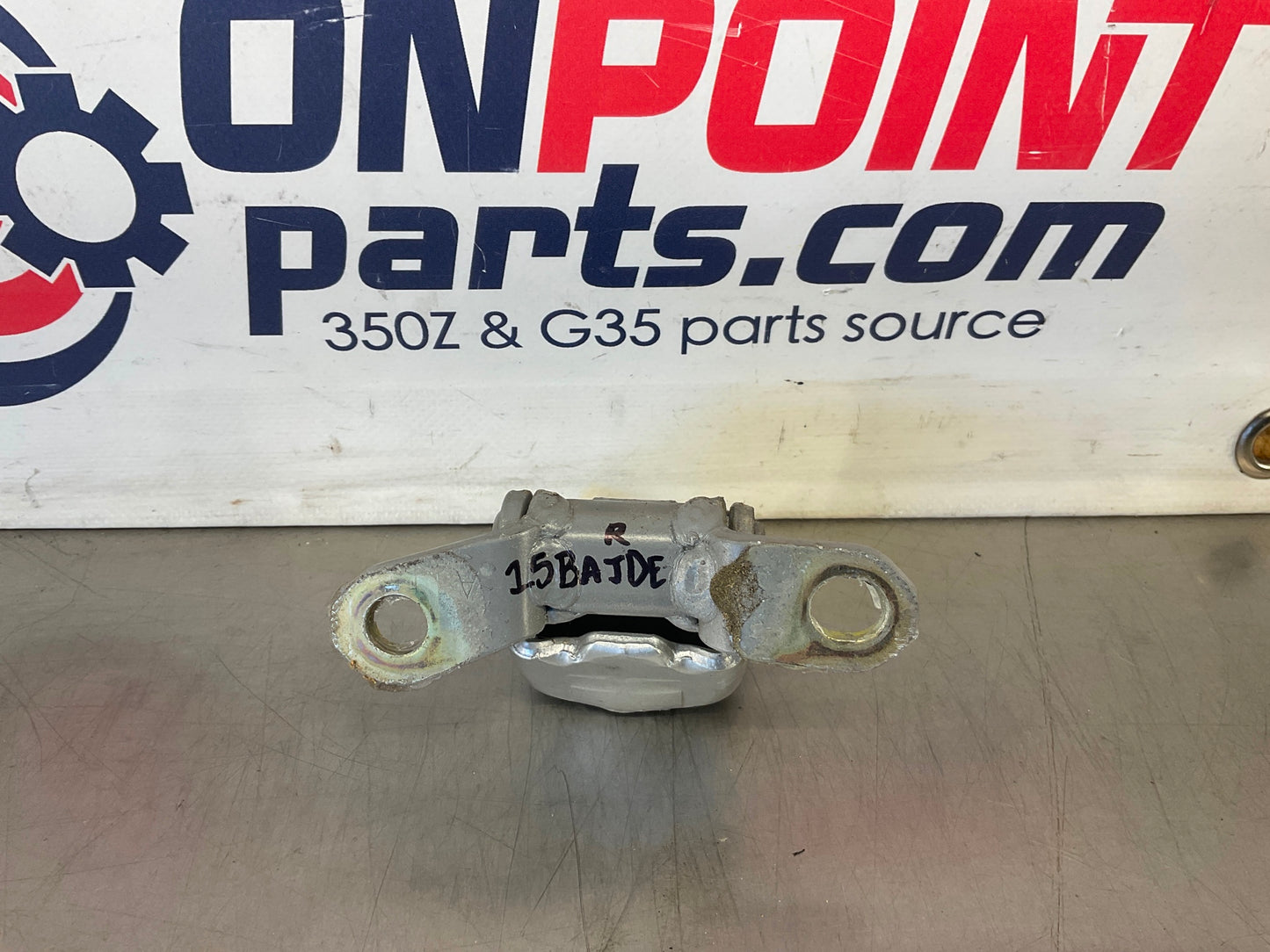 2006 Nissan 350Z Passenger Right Door Hinges 80400 80401 OEM 15BAJDE - On Point Parts Inc