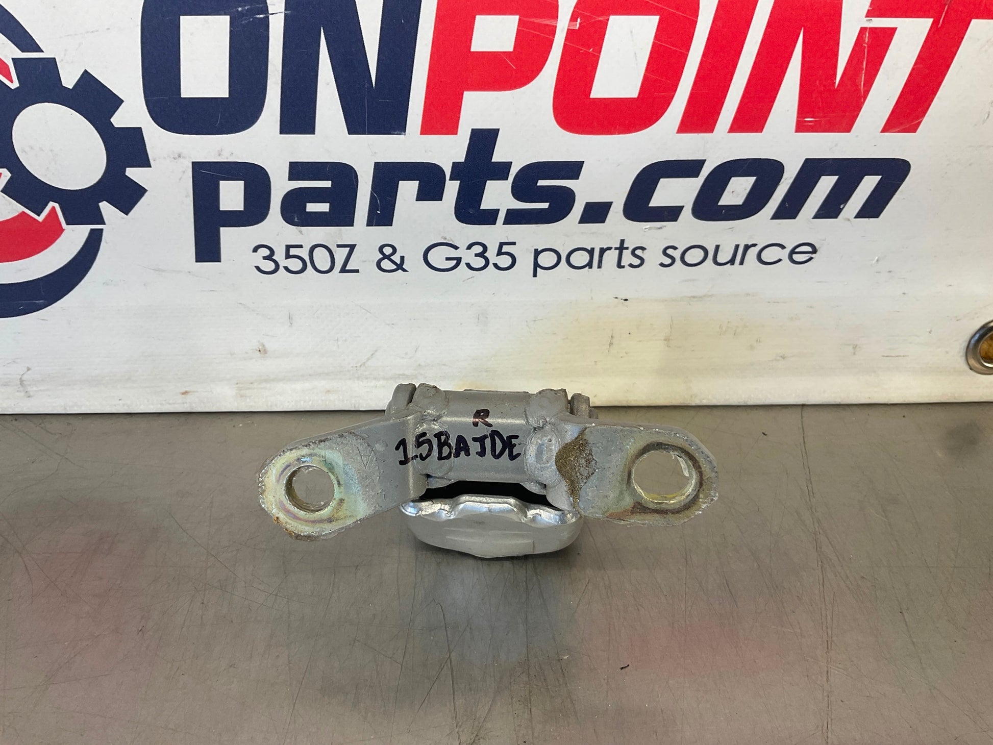 2006 Nissan 350Z Passenger Right Door Hinges 80400 80401 OEM 15BAJDE - On Point Parts Inc