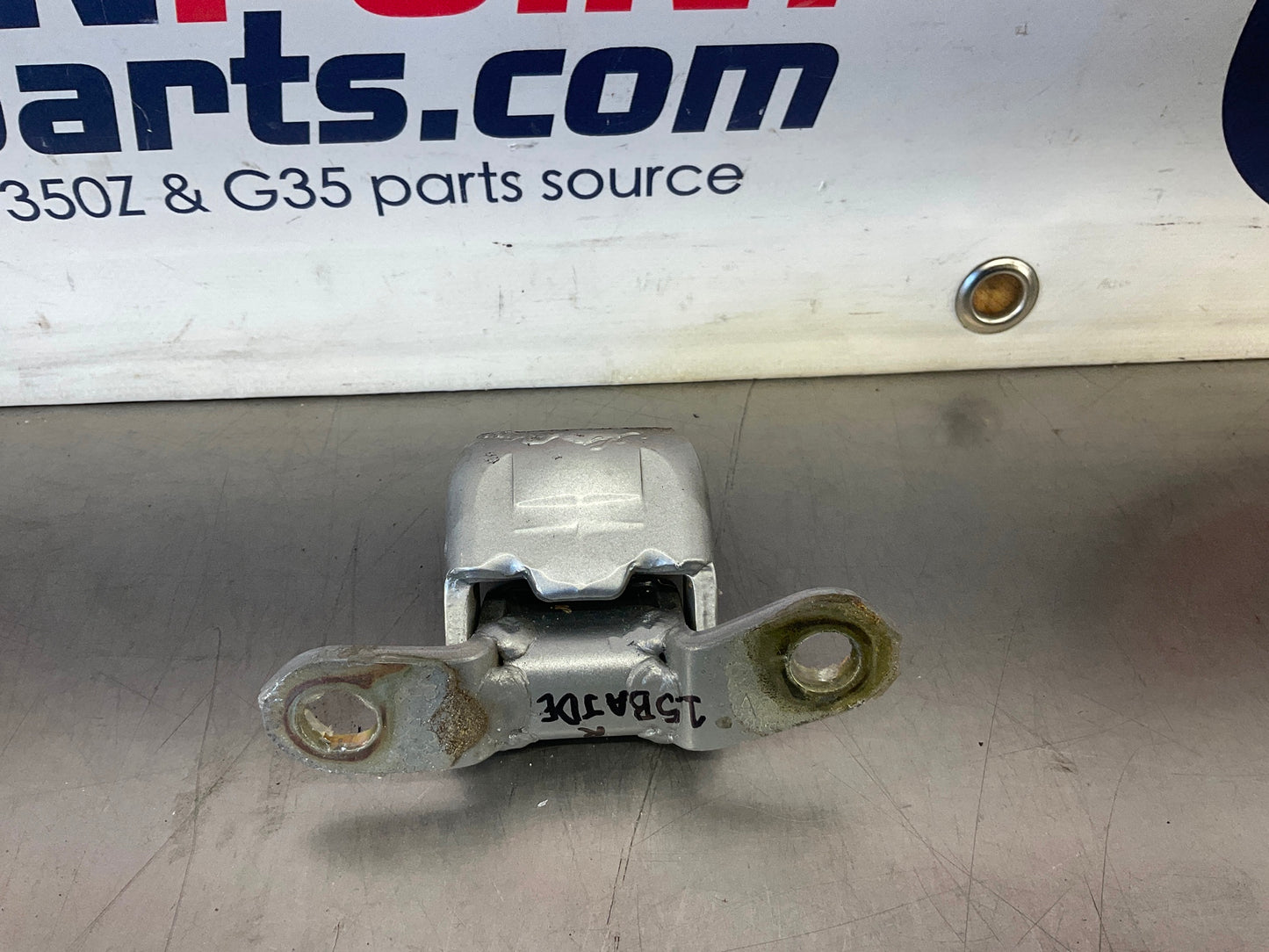 2006 Nissan 350Z Passenger Right Door Hinges 80400 80401 OEM 15BAJDE - On Point Parts Inc