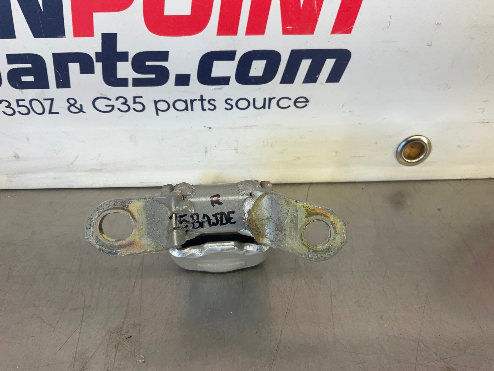 2006 Nissan 350Z Passenger Right Door Hinges 80400 80401 OEM 15BAJDE - On Point Parts Inc