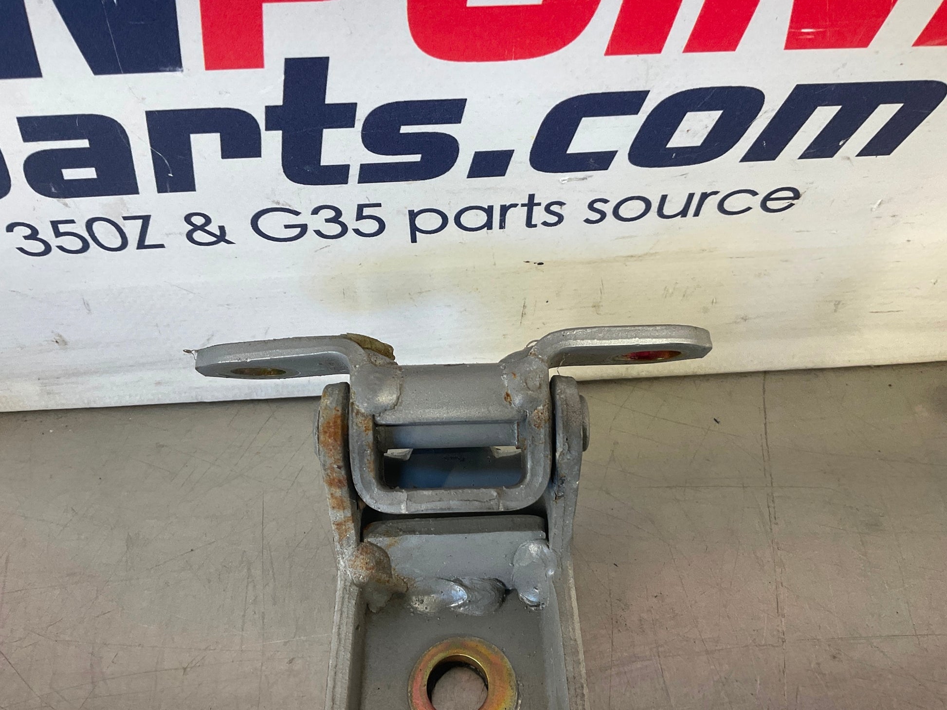 2006 Nissan 350Z Passenger Right Door Hinges 80400 80401 OEM 15BAJDE - On Point Parts Inc