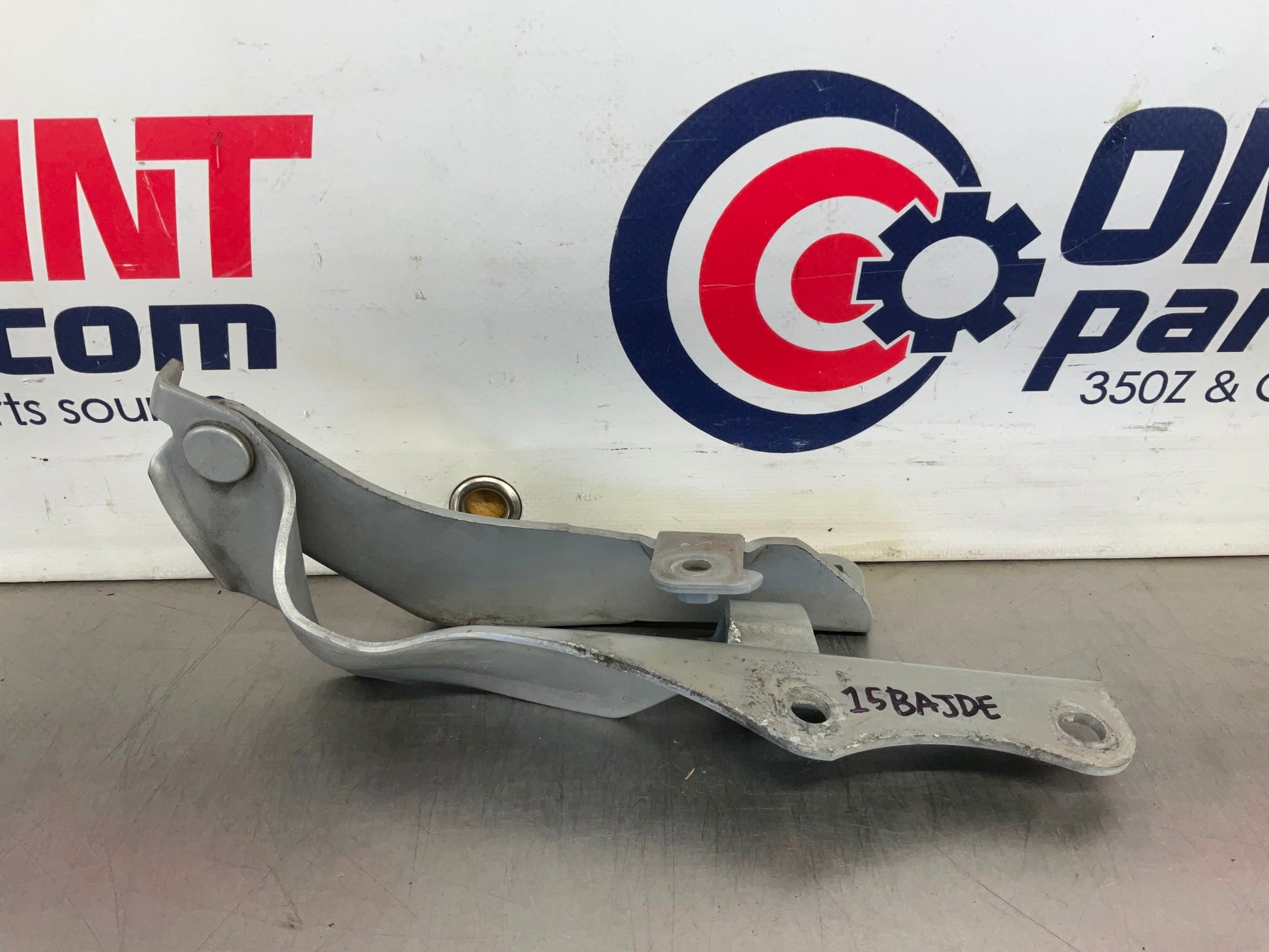 2006 Nissan 350Z Hood Hinges 65400 65401 OEM 15BAJDE - On Point Parts Inc