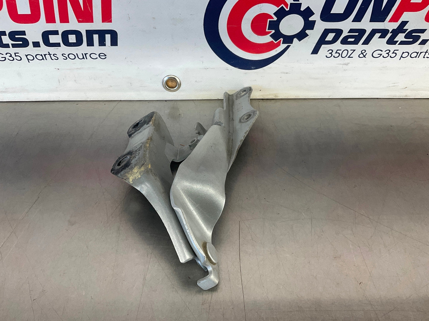 2006 Nissan 350Z Hood Hinges 65400 65401 OEM 15BAJDE - On Point Parts Inc