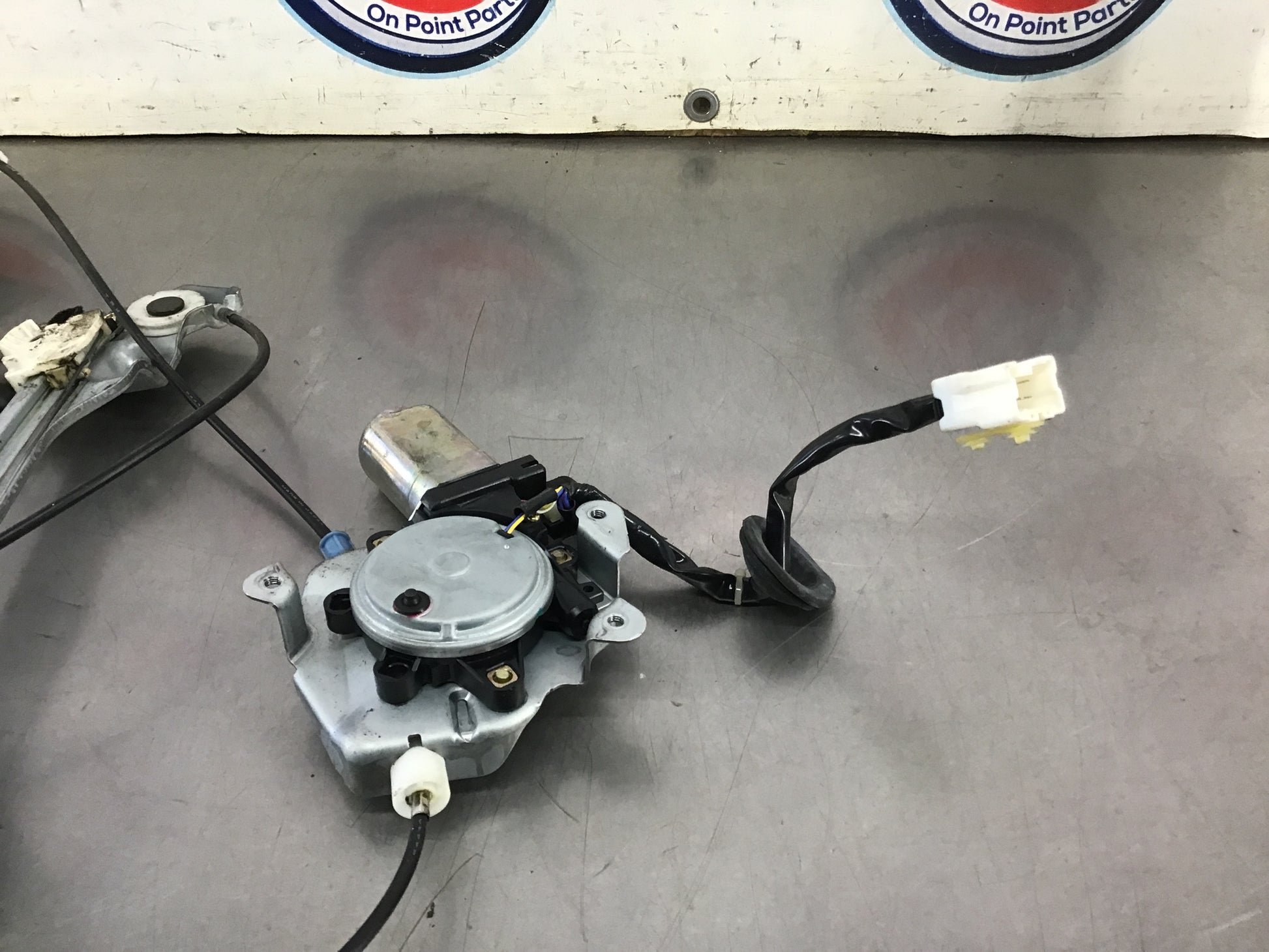 2003 Nissan 350Z Driver Left Window Regualtor Motor OEM 15BB6DA - On Point Parts Inc