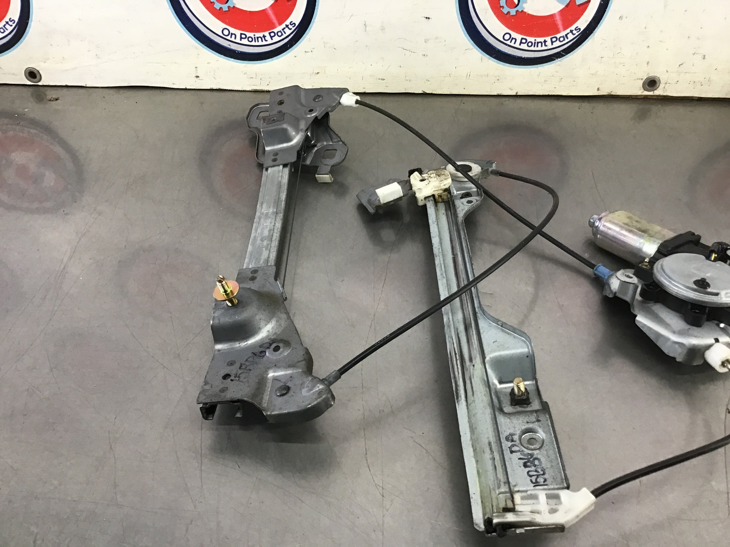 2003 Nissan 350Z Driver Left Window Regualtor Motor OEM 15BB6DA - On Point Parts Inc