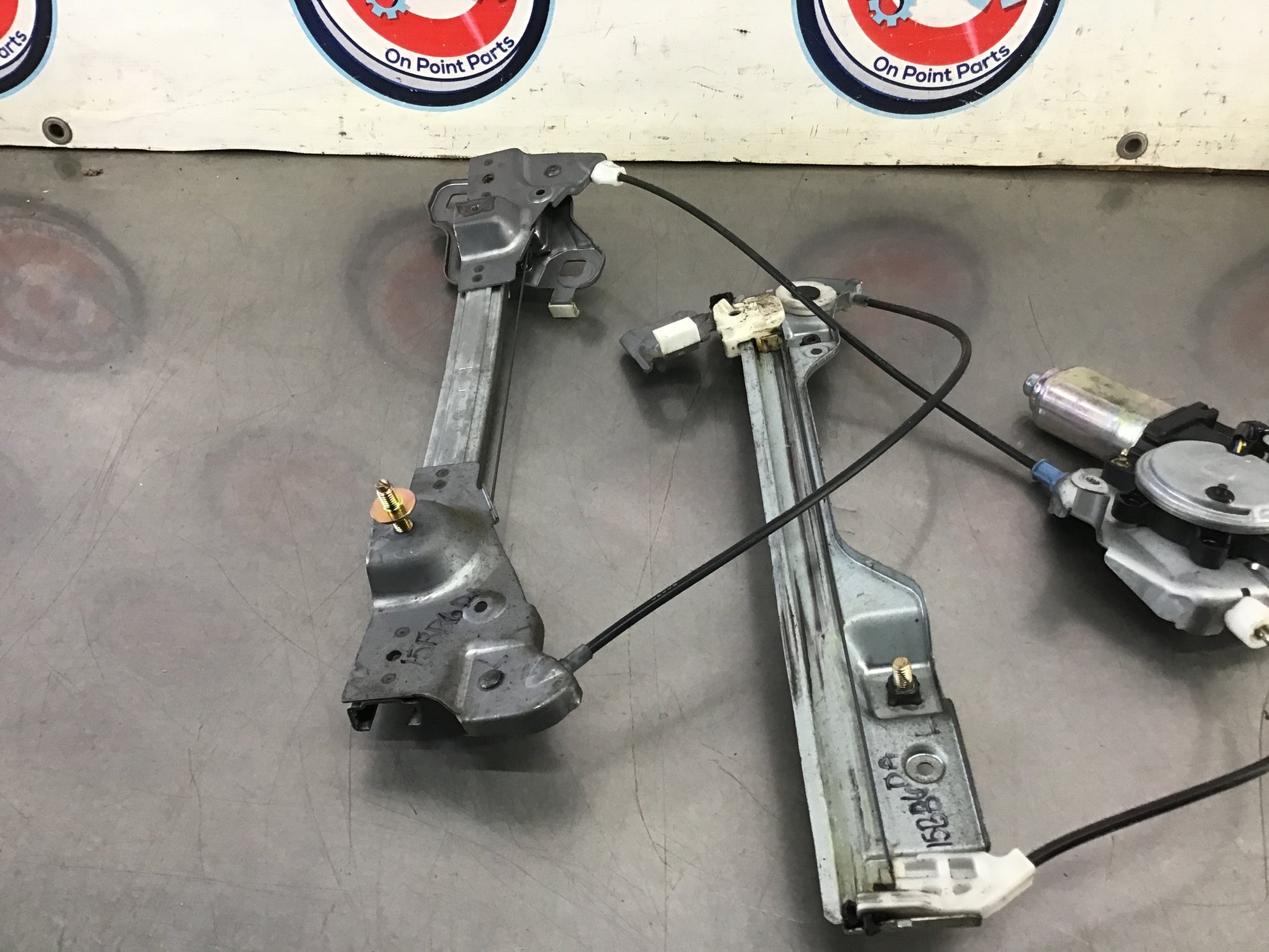 2003 Nissan 350Z Driver Left Window Regualtor Motor OEM 15BB6DA - On Point Parts Inc